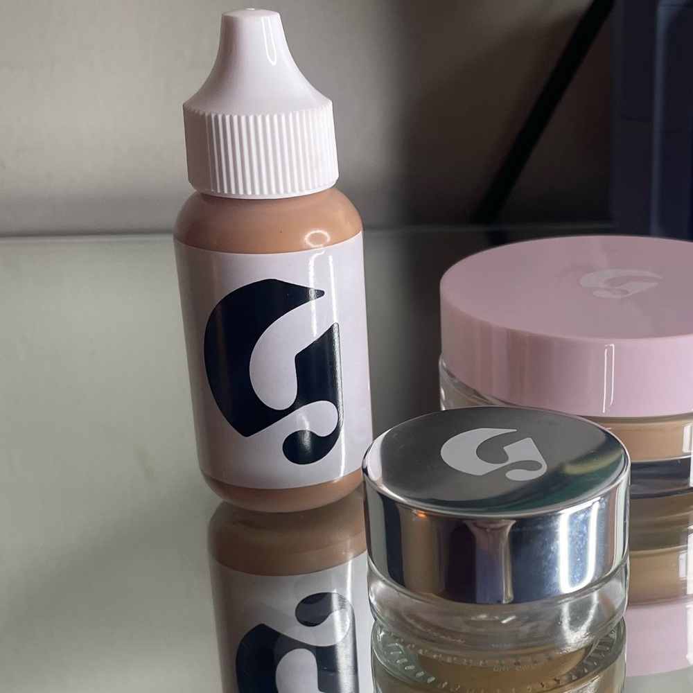 lot of glossier makeup G6